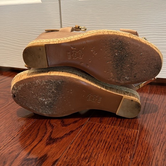 Tory Burch Wedges (Light Rose/Tan Color) Size 8.5 - Picture 11 of 12